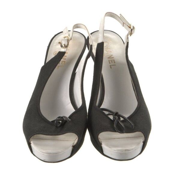 CHANEL Black and White Slingback Heels - Picture 3 of 8